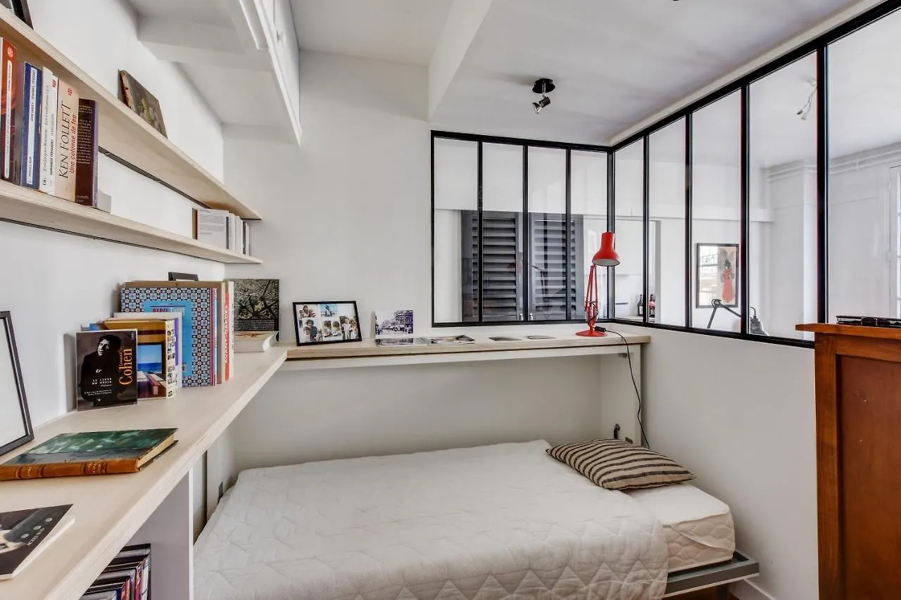 Design With Terrace By Weekome Apartment